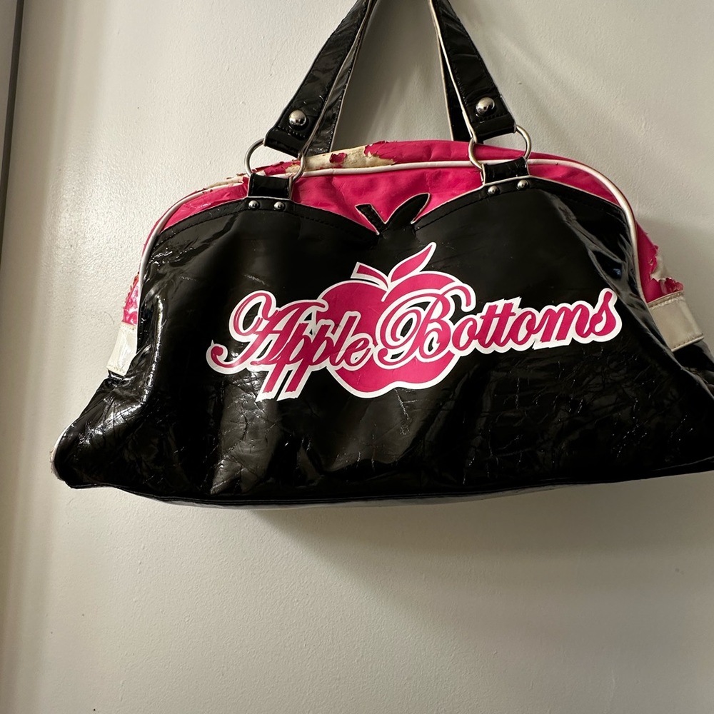 Apple bottoms duffle bag